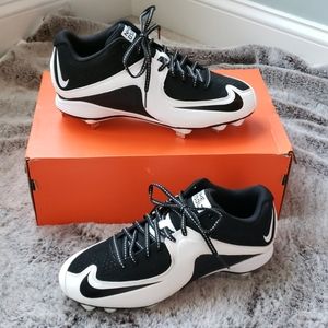 Mens Nike MVP Strike 2 Low Metal Cleats